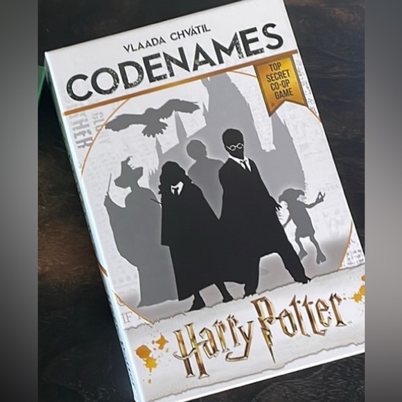 NWOT CODENAMES Harry Potter themed Game - Picture 1 of 1